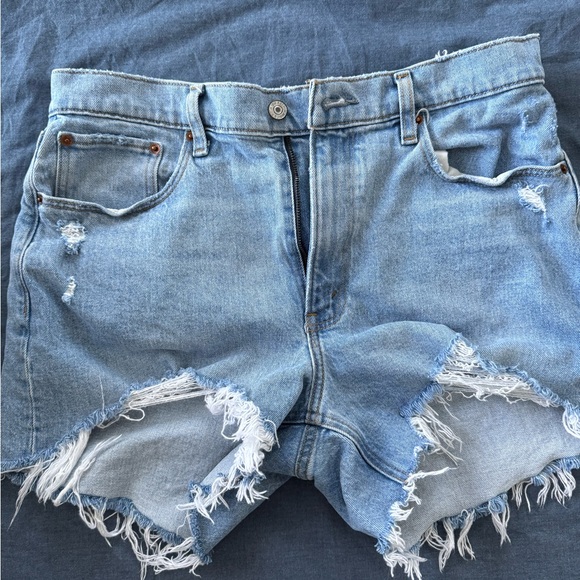 Abercrombie & Fitch The 4” Mom Short Size 30 - Picture 3 of 7